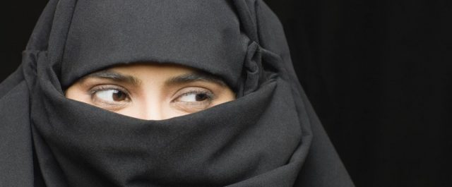 Η Βαυαρία απαγορεύει την “μπούρκα” λόγω εκλογών