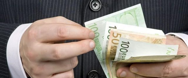 Αυξάνονται οι μισθοί των δημοσίων υπαλλήλων στη…Γερμανία