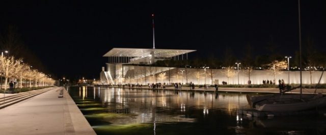 Ένα σχόλιο για δύο όψεις: Κέντρο Πολιτισμού “Σταύρος Νιάρχος” και Μέγαρο Μουσικής…