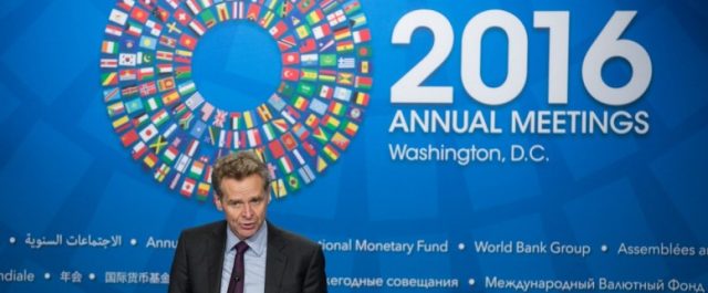 Τόμσεν: Η μη απομείωση του χρέους μπορεί να πυροδοτήσει κίνδυνο Grexit