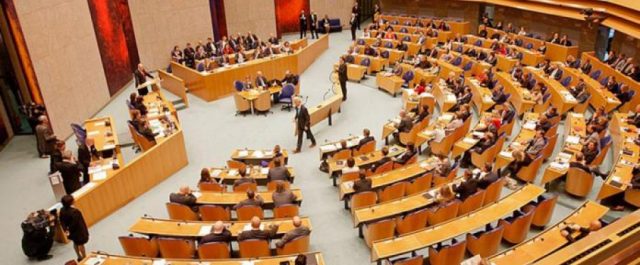 “Βόμβα” Ντάισελμπλουμ: Χωρίς το ΔΝΤ στο ελληνικό πρόγραμμα φεύγει και η Ολλανδία