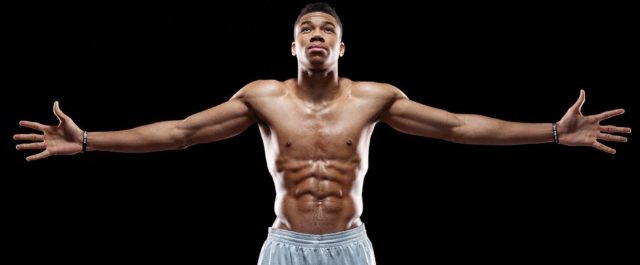 Ο Greek Freak “στέλνει” τους Αμερικανούς Ελλάδα