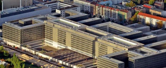 “Berlingate” αποκαλύπτει το Spiegel