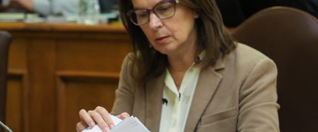 Ευνοϊκή ρύθμιση για μικροφειλέτες εξετάζει το υπ. Οικονομικών