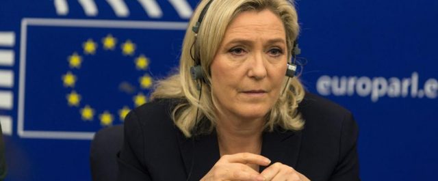 Προβλήματα για την Λεπέν – Έρευνα για κατάχρηση ευρωπαϊκού χρήματος