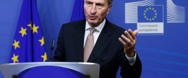 Έτινγκερ: Όχι Grexit, ο Τσίπρας έκανε περισσότερα από ποτέ