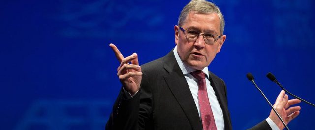 Ρέγκλινγκ: Δεν θα χρειαστεί νέο μνημόνιο-Θα κλείσει η αξιολόγηση