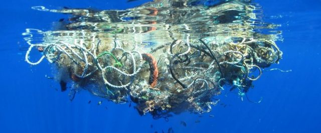 Ινδονησία: Ένα δισ. δολάρια ετησίως για τον καθαρισμό των θαλασσών