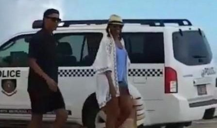 Το ζεύγος Ομπάμα χαλαρώνει στις Παρθένους νήσους[εικόνες/video]