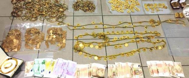 Σε έκθεση τα κλοπιμαία της “μαφίας των Ρομά” για αναγνωριστούν από τα θύματα[εικόνες]