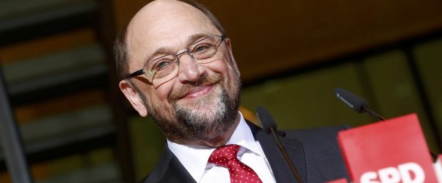 Spiegel: Η “αριστερή” στροφή του Σουλτς- Θέλει κυβέρνηση με Πράσινους και Die Linke