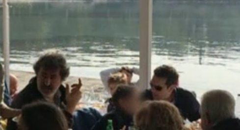 Φωτογραφίες και βίντεο από τα Κούλουμα του Τσίπρα στην Αίγινα- Ποιοι ήταν μαζί του