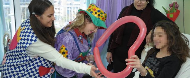 Εκπλήξεις και δώρα από τον ΟΠΑΠ στα παιδιά των δύο παιδιατρικών νοσοκομείων