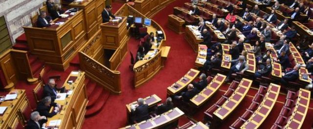 Πυρά της αντιπολίτευσης κατά Τσίπρα για την ομιλία του στη Βουλή