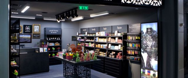 Η L’Oreal κοντά σε deal με την Apivita