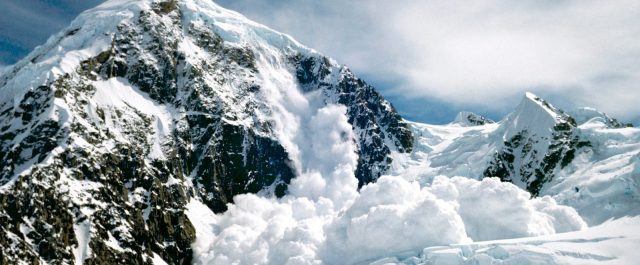 Άλπεις: Χιονοστιβάδα καταπλάκωσε σκιέρ – Τουλάχιστον 4 νεκροί