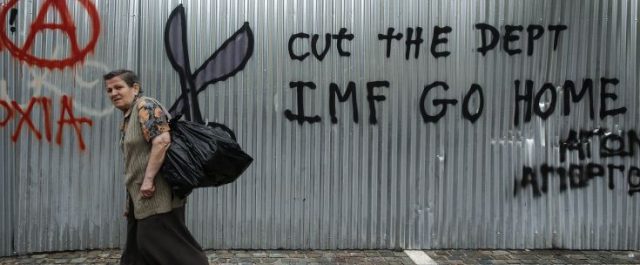 Πρώην στέλεχος ΔΝΤ: Το Ταμείο προκάλεσε ολοκληρωτική καταστροφή στην Ελλάδα, πρέπει να φύγει…
