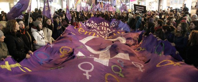 Κωνσταντινούπολη: Ομάδα 20 ατόμων ξυλοκόπησαν φοιτητές σε εκδήλωση για την Ημέρα της γυναίκας