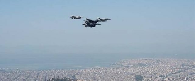 Δοκιμαστικές πτήσεις μαχητικών στον Αττικό ουρανό, ενόψει 25ης Μαρτίου