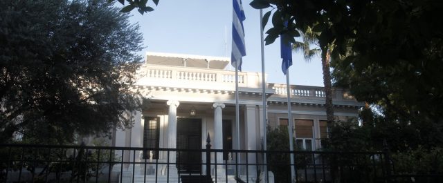 Μαξίμου: Το αφήγημα Μητσοτάκη περί εκλογών πνέει τα λοίσθια
