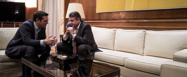 Με αιχμές κατά Ντάισελμπλουμ υποδέχτηκε τον Αντικαγκελάριο Γκάμπριελ ο Αλ. Τσίπρας