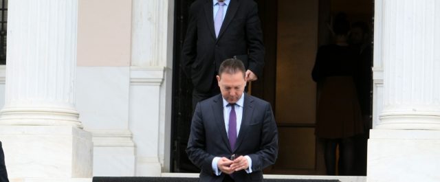 Ερώτηση 46 βουλευτών του ΣΥΡΙΖΑ για “περίεργες” προαγωγές στην ΤτΕ από τον Στουρνάρα