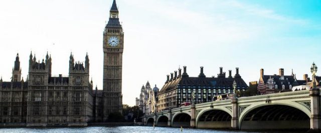 Πόσο θα κοστίσει το Brexit
