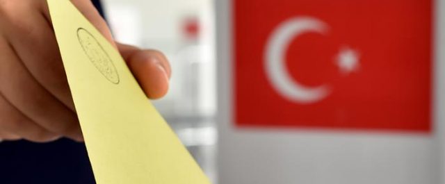 Νευρικότητα Ερντογάν για το τι θα ψηφίσουν στο δημοψήφισμα οι Τούρκοι της Γερμανίας