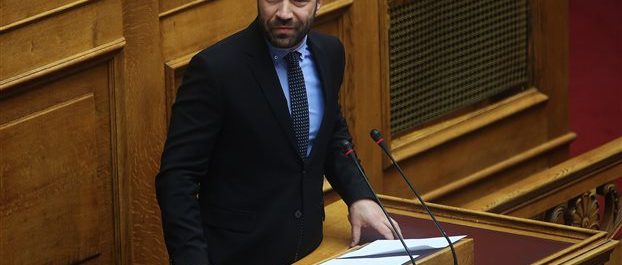 Σάλος για το προκλητικό ξέσπασμα βουλευτή της Χρυσής Αυγής κατά Μπελογιάννη