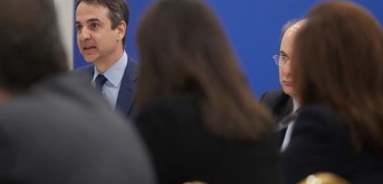 Μητσοτάκης για Τσίπρα: Ανεύθυνος, αδίστακτος, δημαγωγός – Δεν δικαιούται να βγάζει γλώσσα