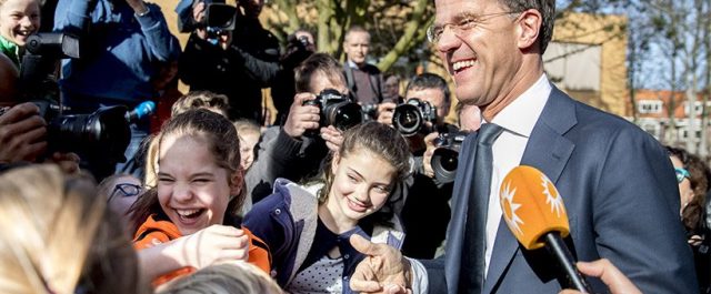 Politico: Τα πρώτα 5 συμπεράσματα από τις ολλανδικές εκλογές