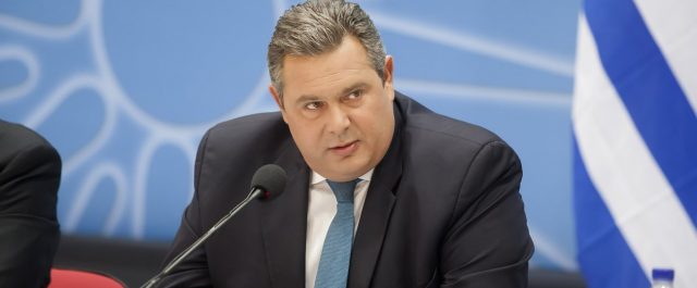 Καμμένος: Δεν έχω τις απόψεις Πάγκαλου ότι τις σημαίες τις παίρνουν οι αέρηδες