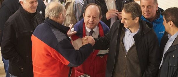 Ο Κ. Μητσοτάκης στην ιχθυόσκαλα Κερατσινίου – “Απαρχαιωμένο το πλαίσιο αλιείας”