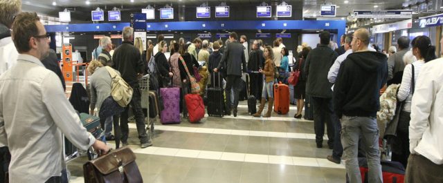 “Ελ. Βενιζέλος”: Πως πέρασαν τα τρομο-δέματα για ΔΝΤ και Σόϊμπλε