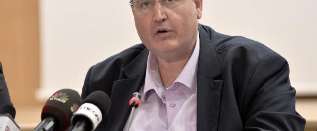 Φίλης: Ουδέποτε ειπώθηκαν αυτά που λέει ο κύριος Ιερώνυμος