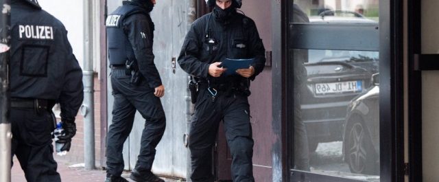 Συνδέουν την επίθεση στο ΔΝΤ με το φάκελο-βόμβα στον Σόιμπλε – Επικοινωνία γαλλικών αρχών με την αντιτρομοκρατική