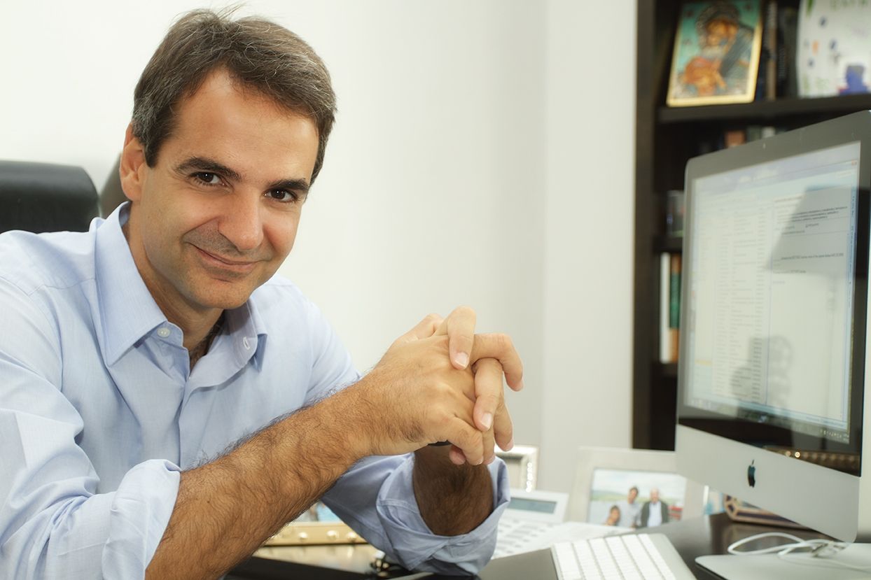 Τι είπε στο Facebook ο Μητσοτάκης για ΕΡΤ, Survivor, Ολυμπιακό και Δημόσιο