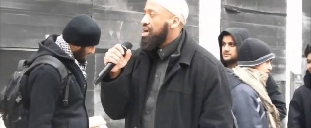 Σύγχυση σχετικά με τον δράστη: ISIS ή “μοναχικός λύκος”; [εικόνες]