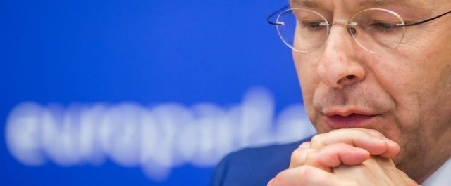 Στροφή Ντάισελμπλουμ: Ζητά δημόσια συγγνώμη αλλά δεν παραιτείται
