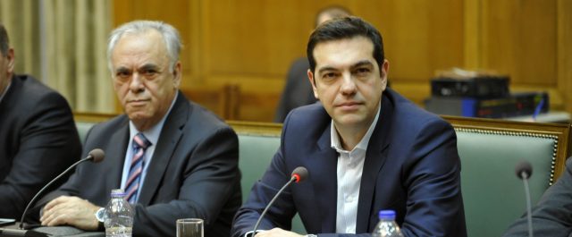 Υπουργικό συμβούλιο υπό συνθήκες κρίσης με τους Θεσμούς