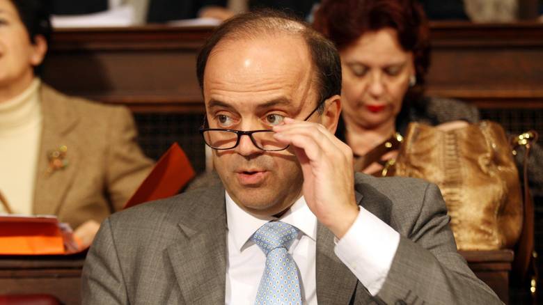 Νέο κεντροδεξιό κόμμα με συμμετοχή πρώην υπουργών του Καραμανλή;