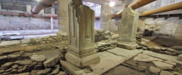 Θεσσαλονίκη: Ανακάλυψαν μαρμαρόστρωτη πλατεία στις εκσκαφές για το Μετρό!