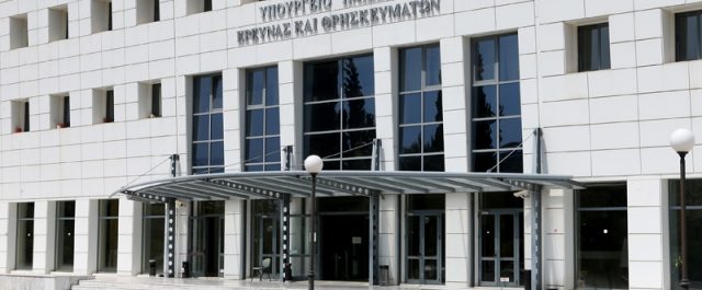 Διαμάχη υπ. Παιδείας- Ν.Δ για τον αριθμό των εισακτέων