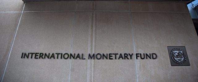 Το ΔΝΤ θεωρεί θετική τη συμφωνία αλλά θέτει ως “προαπαιτούμενο” το χρέος