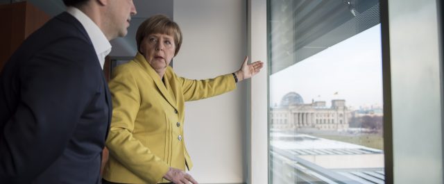 Το κρίσιμο τηλεφώνημα στη Μέρκελ: Κάποτε με πήρες για τον Βαρουφάκη, τώρα σε παίρνω για τον Σόϊμπλε