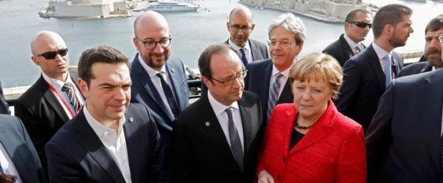 FAZ: Ούτε ο Τσίπρας, ούτε ο Σαμαράς ταυτίστηκαν με τις μεταρρυθμίσεις