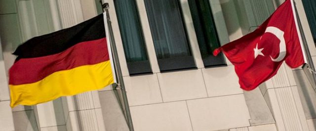 Γιατί οι Τούρκοι της Γερμανίας ψήφισαν υπέρ των υπερεξουσιών Ερντογάν