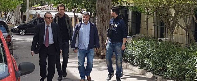 Ελεύθερος ο Βαξεβάνης- Η δήλωση του δημοσιογράφου για τον Γιάννη Σουρνάρα