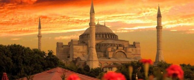 “Τζαμί και όχι μουσείο η Αγιά Σοφιά”, ισχυρίζεται ο Ερντογάν- Θα προσευχηθεί τη Μεγάλη Παρασκευή;