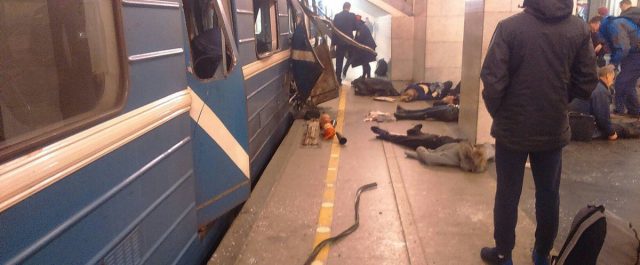 Δόθηκαν οι φωτογραφίες του 22χρονου υπόπτου για την επίθεση στην Αγία Πετρούπολη